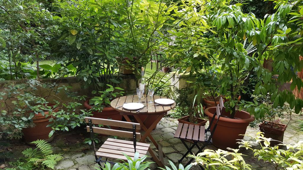 Les Carres Apartment Версал Екстериор снимка